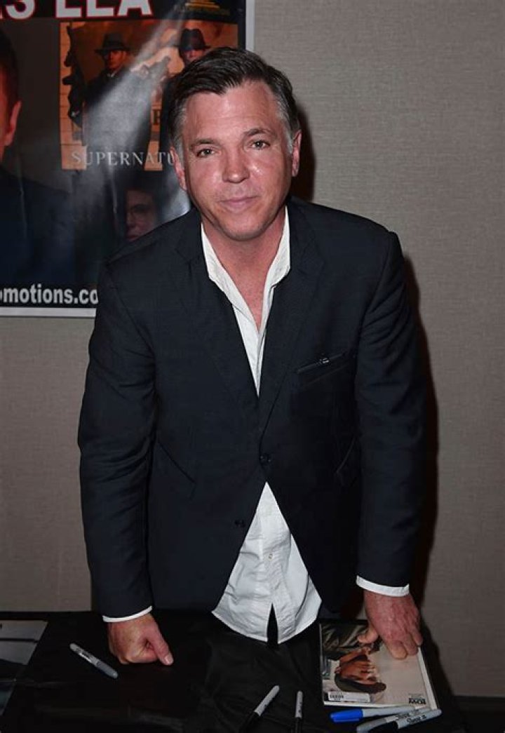 Nicholas Lea